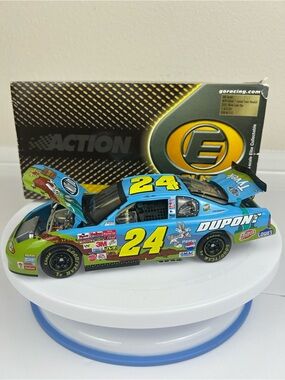 2002 Action Elite Jeff Gordon #24 Looney Tunes Rematch 1:24 Diecast LOW NUMBER!